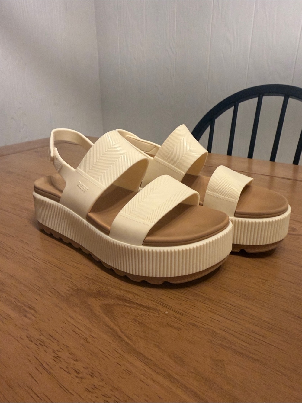 Reef Women's Cream Platform Strappy Sandals